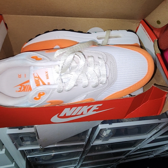 Nike Air Max 1 Women's Sneakers - White and Red - Picture 6 of 7